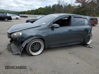 ✅ 2010 Volkswagen Golf GTI • VIN: WVWGD7AJ4AW427733 • Lot: 69240724. Wystawiony na Copart z przebiegiem Nie podano. Bezpłatny archiwum sprzedaży aukcyjnych z USA i szczegółowy raport historii pojazdu na DreamBid. Zdjęcie 1.