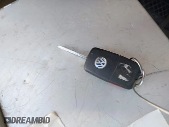 ✅ 2008 Volkswagen Beetle S • VIN: 3VWRW31C28M519332 • Lot: 42205548. Listed on IAAI with 137,820 mi. Free auction sales archive from the USA and detailed vehicle history report at DreamBid. Image 11.