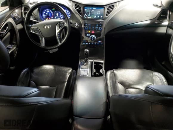 ✅ 2015 Hyundai Azera • VIN: KMHFG4JGXFA483312 • Lot: 51592085. Listed on Copart with 92,219 mi. Free auction sales archive from the USA and detailed vehicle history report at DreamBid. Image 8.