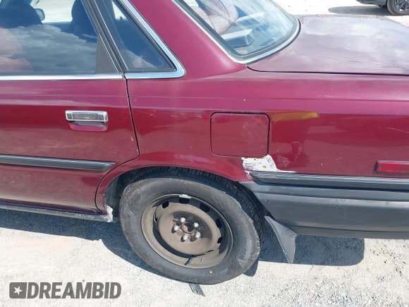 ✅ 1989 Toyota Camry DLX • VIN: 4T1SV21E6KU016842 • Лот: 42838894. Опубликован ранее на IAAI с пробегом 135 395 миль. Бесплатный доступ к архиву аукционных продаж из США и подробный отчёт об истории автомобиля на DreamBid. Изображение 14.