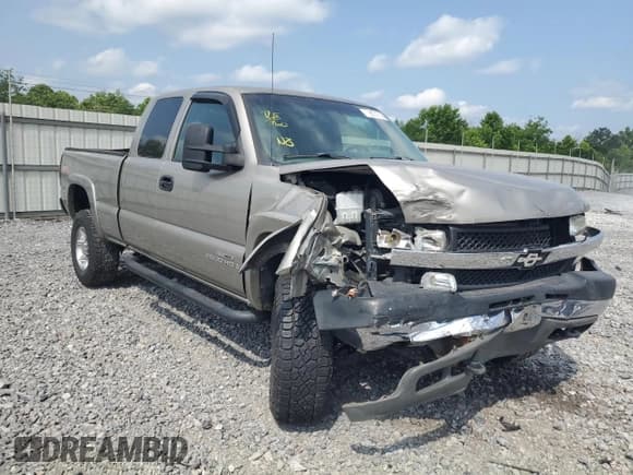 ✅ 2002 Chevrolet Silverado 2500HD LS • VIN: 1GCHK29U02Z119812 • Лот: 56510135. Опубликован ранее на Copart с пробегом 267 969 миль. Бесплатный доступ к архиву аукционных продаж из США и подробный отчёт об истории автомобиля на DreamBid. Изображение 4.