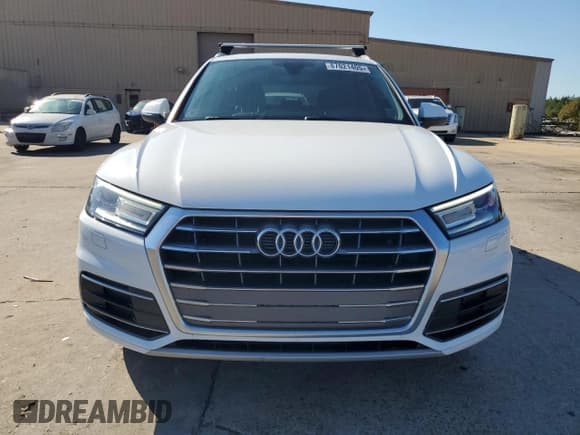 ✅ 2018 Audi Q5 Premium • VIN: WA1ANAFY9J2005450 • Lot: 87021405. Wystawiony na Copart z przebiegiem 103 020 mil. Bezpłatny archiwum sprzedaży aukcyjnych z USA i szczegółowy raport historii pojazdu na DreamBid. Zdjęcie 5.