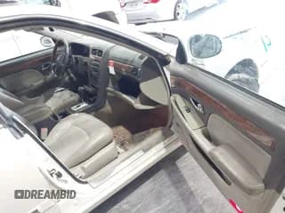 ✅ 2004 Hyundai XG • VIN: KMHFU45E24A317090 • Лот: 43143511. Опубликован ранее на IAAI с пробегом 191 802 миль. Бесплатный доступ к архиву аукционных продаж из США и подробный отчёт об истории автомобиля на DreamBid. Изображение 5.