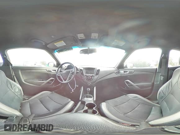 ✅ 2016 Hyundai Veloster Turbo R-Spec • VIN: KMHTC6AE9GU283868 • Lot: 86522244. Wystawiony na Copart z przebiegiem 140 495 mil. Bezpłatny archiwum sprzedaży aukcyjnych z USA i szczegółowy raport historii pojazdu na DreamBid. Zdjęcie 13.