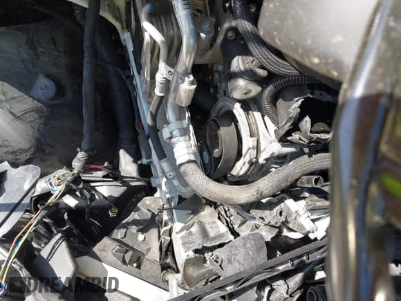 ✅ 2021 BMW 2 Series 228i • VIN: WBA53AK06M7J27877 • Lot: 41956951. Wystawiony na IAAI z przebiegiem 37 321 mil. Bezpłatny archiwum sprzedaży aukcyjnych z USA i szczegółowy raport historii pojazdu na DreamBid. Zdjęcie 18.