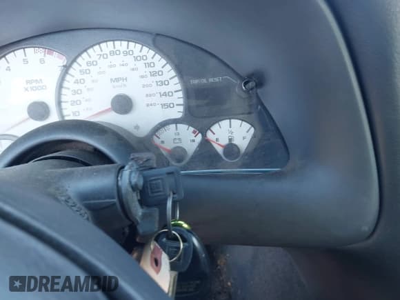 ✅ 2002 Chevrolet Camaro Z28 • VIN: 2G1FP22G022145304 • Lot: 43611003. Wystawiony na IAAI z przebiegiem 111 781 mil. Bezpłatny archiwum sprzedaży aukcyjnych z USA i szczegółowy raport historii pojazdu na DreamBid. Zdjęcie 11.