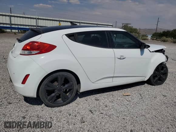 2016 Hyundai Veloster с VIN KMHTC6AD6GU288923, выставлен на аукционе Copart как лот 66437694 с пробегом 75 040 миль миль и Списание • Salvage title. История ставок и продаж доступна на DreamBid. Изображение 3.