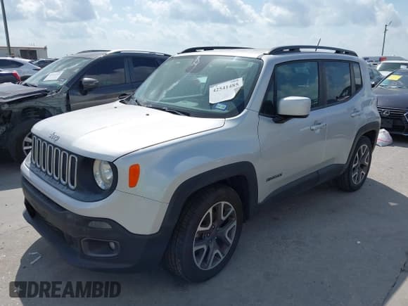✅ 2017 Jeep Renegade Latitude • VIN: ZACCJABB6HPG33008 • Lot: 42541485. Wystawiony na IAAI z przebiegiem 84 469 mil. Bezpłatny archiwum sprzedaży aukcyjnych z USA i szczegółowy raport historii pojazdu na DreamBid. Zdjęcie 2.