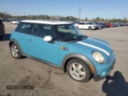 ✅ 2008 MINI Hardtop • VIN: WMWMF335X8TT62496 • Лот: 52482015. Опубликован ранее на Copart с пробегом 188 965 миль. Бесплатный доступ к архиву аукционных продаж из США и подробный отчёт об истории автомобиля на DreamBid. Изображение 4.