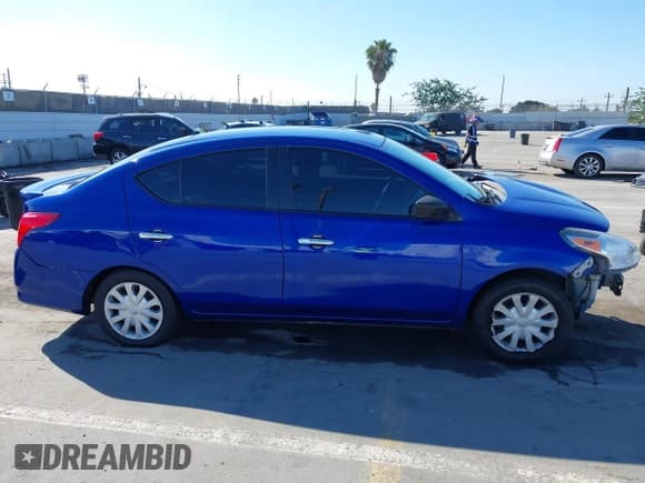 ✅ 2017 Nissan Versa SV • VIN: 3N1CN7AP4HL858186 • Лот: 43295201. Опубликован ранее на IAAI с пробегом 215 499 миль. Бесплатный доступ к архиву аукционных продаж из США и подробный отчёт об истории автомобиля на DreamBid. Изображение 14.