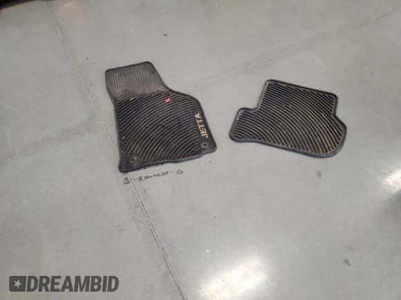 ✅ 2010 Volkswagen Jetta TDI • VIN: 3VWTL7AJ7AM663002 • Lot: 65003524. Listed on Copart with 228,101 mi. Free auction sales archive from the USA and detailed vehicle history report at DreamBid. Image 14.