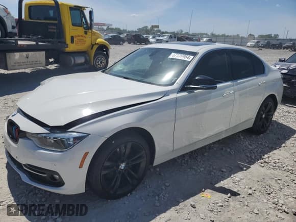 ✅ 2017 BMW 3 Series 330i xDrive • VIN: WBA8D9C33HA003852 • Lot: 80795855. Listed on Copart with 87,040 mi. Free auction sales archive from the USA and detailed vehicle history report at DreamBid. Image 1.