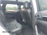 ✅ 2013 Porsche Cayenne S • VIN: WP1AB2A2XDLA86429 • Lot: 42602972. Listed on IAAI with 175,368 mi. Free auction sales archive from the USA and detailed vehicle history report at DreamBid. Image 8.