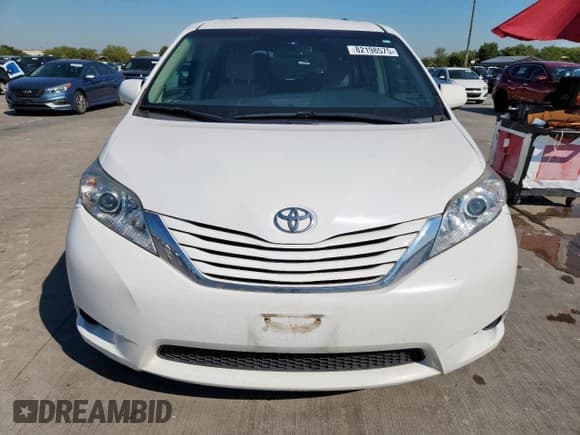 ✅ 2017 Toyota Sienna LE Auto Access Seat • VIN: 5TDKZ3DC7HS842234 • Lot: 82198575. Wystawiony na Copart z przebiegiem 115 779 mil. Bezpłatny archiwum sprzedaży aukcyjnych z USA i szczegółowy raport historii pojazdu na DreamBid. Zdjęcie 5.