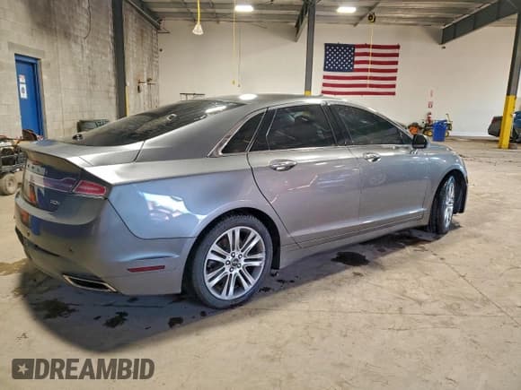 ✅ 2014 Lincoln MKZ Hybrid • VIN: 3LN6L2LU9ER810306 • Lot: 95118695. Listed on Copart with 120,715 mi. Free auction sales archive from the USA and detailed vehicle history report at DreamBid. Image 3.