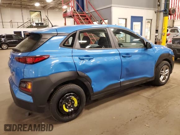 ✅ 2020 Hyundai Kona SE • VIN: KM8K12AA0LU580528 • Lot: 76456423. Wystawiony na Copart z przebiegiem 23 994 mil. Bezpłatny archiwum sprzedaży aukcyjnych z USA i szczegółowy raport historii pojazdu na DreamBid. Zdjęcie 3.