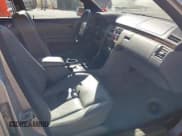 ✅ 1998 Mercedes-Benz E 320 • VIN: WDBJF65F0WA679546 • Lot: 43765700. Wystawiony na IAAI z przebiegiem 177 810 mil. Bezpłatny archiwum sprzedaży aukcyjnych z USA i szczegółowy raport historii pojazdu na DreamBid. Zdjęcie 5.