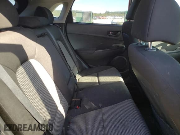 ✅ 2018 Hyundai Kona SEL • VIN: KM8K2CAA5JU152874 • Лот: 71117823. Опубликован ранее на Copart с пробегом 109 125 миль. Бесплатный доступ к архиву аукционных продаж из США и подробный отчёт об истории автомобиля на DreamBid. Изображение 12.