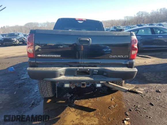 ✅ 2003 Chevrolet Silverado 2500HD LS • VIN: 1GCHK29193E212908 • Lot: 86695954. Wystawiony na Copart z przebiegiem 90 342 mil. Bezpłatny archiwum sprzedaży aukcyjnych z USA i szczegółowy raport historii pojazdu na DreamBid. Zdjęcie 6.