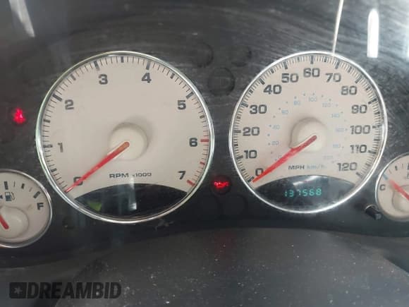 ✅ 2003 Jeep Liberty Limited • VIN: 1J8GL58K13W558703 • Лот: 43175955. Опубликован ранее на IAAI с пробегом 137 568 миль. Бесплатный доступ к архиву аукционных продаж из США и подробный отчёт об истории автомобиля на DreamBid. Изображение 7.