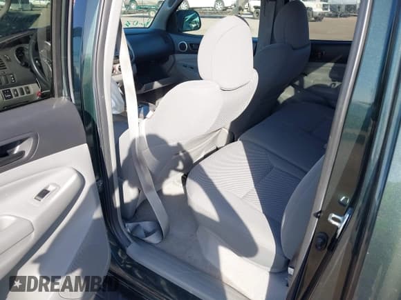 ✅ 2009 Toyota Tacoma • VIN: 5TEMU52N49Z622061 • Lot: 43381986. Listed on IAAI with 169,157 mi. Free auction sales archive from the USA and detailed vehicle history report at DreamBid. Image 8.