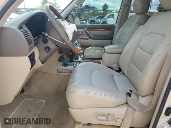 ✅ 2007 Lexus LX 470 • VIN: JTJHT00W974020052 • Lot: 68703835. Listed on Copart with 244,511 mi. Free auction sales archive from the USA and detailed vehicle history report at DreamBid. Image 7.