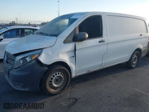 ✅ 2016 Mercedes-Benz Metris Cargo • VIN: WD3PG2EA7G3142789 • Lot: 43240390. Wystawiony na IAAI z przebiegiem Nie podano. Bezpłatny archiwum sprzedaży aukcyjnych z USA i szczegółowy raport historii pojazdu na DreamBid. Zdjęcie 17.