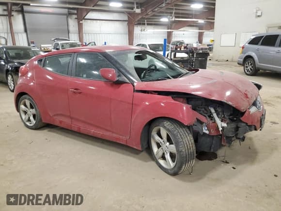 ✅ 2014 Hyundai Veloster • VIN: KMHTC6AD4EU190387 • Lot: 46918985. Wystawiony na Copart z przebiegiem 96 350 mil. Bezpłatny archiwum sprzedaży aukcyjnych z USA i szczegółowy raport historii pojazdu na DreamBid. Zdjęcie 4.