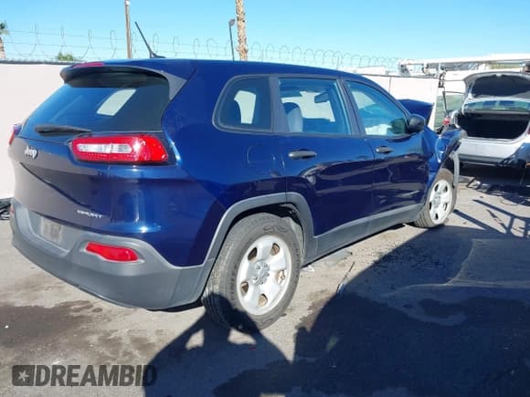 ✅ 2014 Jeep Cherokee Sport • VIN: 1C4PJLAB2EW178929 • Lot: 43470472. Wystawiony na IAAI z przebiegiem 78 724 mil. Bezpłatny archiwum sprzedaży aukcyjnych z USA i szczegółowy raport historii pojazdu na DreamBid. Zdjęcie 4.