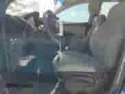 2017 Hyundai Santa Fe 2.4L z VIN 5XYZT3LB4HG455694, wystawiony jako Copart lot #63500455 z przebiegiem Nie podano mil oraz Szkoda całkowita • Salvage title. Historia ofert i sprzedaży dostępna na DreamBid. Obrazek 7.