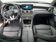 ✅ 2023 Mercedes-Benz C 300 • VIN: W1KWJ8EB0PG120307 • Lot: 54908375. Wystawiony na Copart z przebiegiem 15 518 mil. Bezpłatny archiwum sprzedaży aukcyjnych z USA i szczegółowy raport historii pojazdu na DreamBid. Zdjęcie 8.