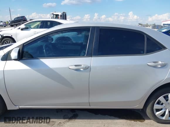 ✅ 2016 Toyota Corolla S Plus • VIN: 5YFBURHEXGP447078 • Лот: 43409412. Опубликован ранее на IAAI с пробегом 136 524 миль. Бесплатный доступ к архиву аукционных продаж из США и подробный отчёт об истории автомобиля на DreamBid. Изображение 14.