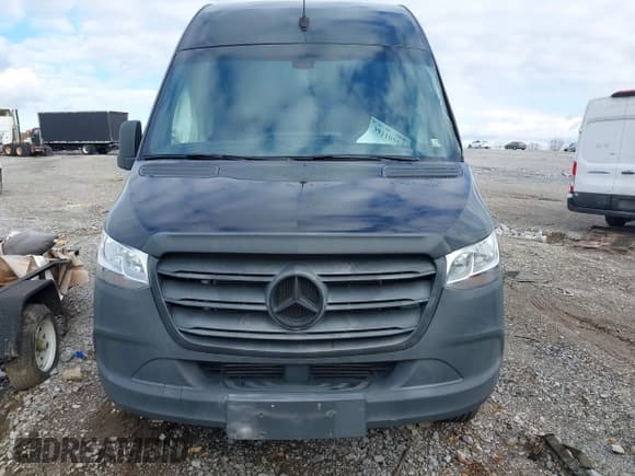 ✅ 2019 Mercedes-Benz Sprinter Passenger • VIN: WDZPF0CD4KP125864 • Lot: 39110594. Wystawiony na IAAI z przebiegiem 25 697 mil. Bezpłatny archiwum sprzedaży aukcyjnych z USA i szczegółowy raport historii pojazdu na DreamBid. Zdjęcie 11.