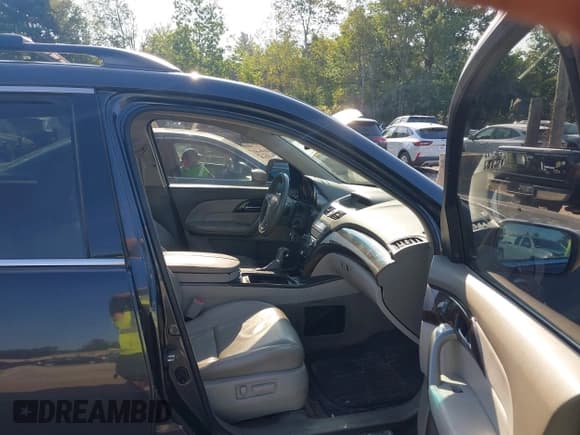 ✅ 2013 Acura MDX • VIN: 2HNYD2H28DH514005 • Лот: 42877473. Опубликован ранее на IAAI с пробегом 100 140 миль. Бесплатный доступ к архиву аукционных продаж из США и подробный отчёт об истории автомобиля на DreamBid. Изображение 5.