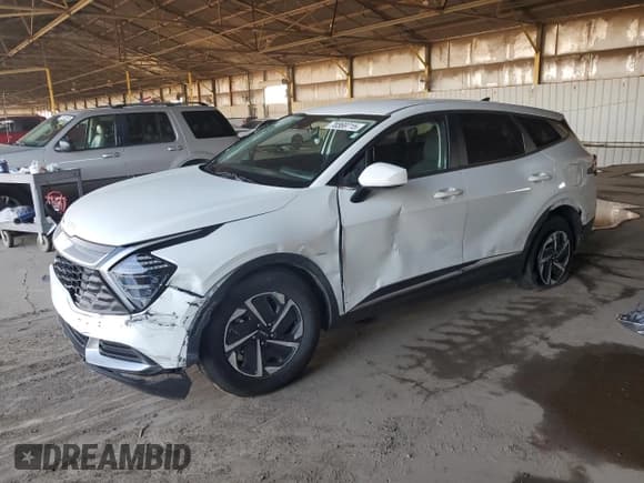 ✅ 2025 Kia Sportage LX • VIN: KNDPU3DG1S7187755 • Lot: 70369715. Wystawiony na Copart z przebiegiem 19 405 mil. Bezpłatny archiwum sprzedaży aukcyjnych z USA i szczegółowy raport historii pojazdu na DreamBid. Zdjęcie 1.