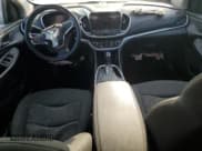 ✅ 2017 Chevrolet Volt LT • VIN: 1G1RA6S53HU140072 • Lot: 69059704. Wystawiony na Copart z przebiegiem Nie podano. Bezpłatny archiwum sprzedaży aukcyjnych z USA i szczegółowy raport historii pojazdu na DreamBid. Zdjęcie 8.