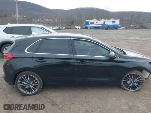✅ 2018 Hyundai Elantra • VIN: KMHH35LE3JU009912 • Lot: 41663874. Listed on IAAI with 143,109 mi. Free auction sales archive from the USA and detailed vehicle history report at DreamBid. Image 13.