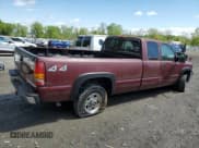 ✅ 2000 GMC Sierra 2500 SLE • VIN: 1GTGK29U6YE175071 • Лот: 56213925. Опубликован ранее на Copart с пробегом 289 202 миль. Бесплатный доступ к архиву аукционных продаж из США и подробный отчёт об истории автомобиля на DreamBid. Изображение 3.