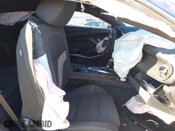 ✅ 2021 Chevrolet Camaro 1LS • VIN: 1G1FB1RX3M0128032 • Lot: 41050713. Listed on IAAI with 58,255 mi. Free auction sales archive from the USA and detailed vehicle history report at DreamBid. Image 5.