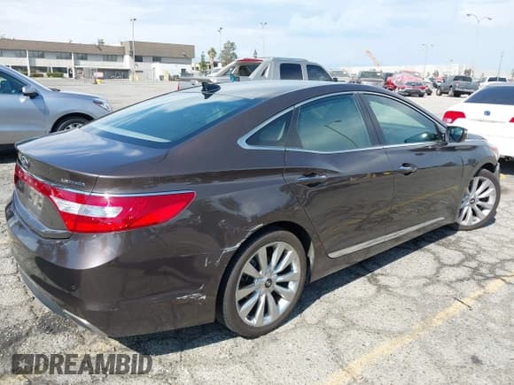 ✅ 2015 Hyundai Azera Limited • VIN: KMHFH4JG5FA478046 • Лот: 43076180. Опубликован ранее на IAAI с пробегом 111 514 миль. Бесплатный доступ к архиву аукционных продаж из США и подробный отчёт об истории автомобиля на DreamBid. Изображение 4.