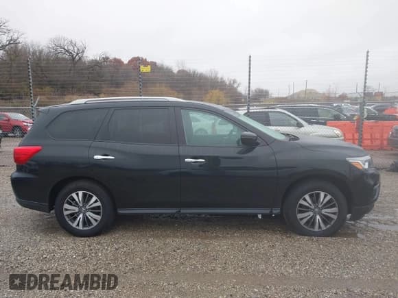 ✅ 2017 Nissan Pathfinder Platinum • VIN: 5N1DR2MN9HC665381 • Лот: 43716973. Опубликован ранее на IAAI с пробегом 157 673 миль. Бесплатный доступ к архиву аукционных продаж из США и подробный отчёт об истории автомобиля на DreamBid. Изображение 14.