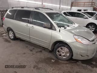 ✅ 2006 Toyota Sienna LE • VIN: 5TDZA23C06S526530 • Lot: 43903153. Listed on IAAI with 220,356 mi. Free auction sales archive from the USA and detailed vehicle history report at DreamBid. Image 1.