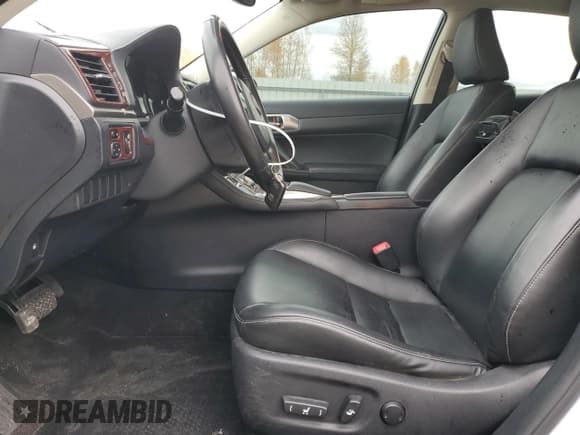 ✅ 2014 Lexus CT 200h • VIN: JTHKD5BH7E2178642 • Лот: 92516005. Опубликован ранее на Copart с пробегом 86 581 миль. Бесплатный доступ к архиву аукционных продаж из США и подробный отчёт об истории автомобиля на DreamBid. Изображение 7.