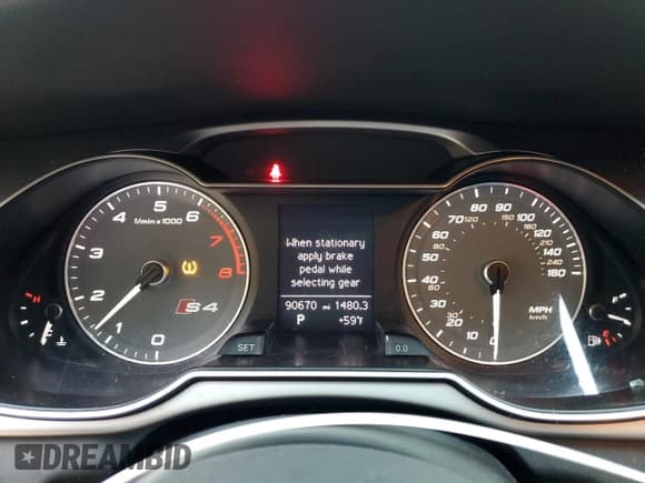 ✅ 2013 Audi S4 Premium Plus • VIN: WAUBGAFL0DA248533 • Лот: 82604055. Опубликован ранее на Copart с пробегом 90 670 миль. Бесплатный доступ к архиву аукционных продаж из США и подробный отчёт об истории автомобиля на DreamBid. Изображение 9.