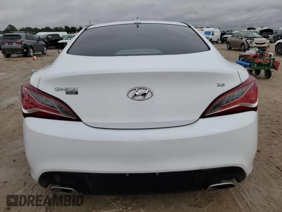 ✅ 2015 Hyundai Genesis Coupe Ultimate • VIN: KMHHU6KJ1FU123285 • Lot: 45184445. Wystawiony na Copart z przebiegiem 126 269 mil. Bezpłatny archiwum sprzedaży aukcyjnych z USA i szczegółowy raport historii pojazdu na DreamBid. Zdjęcie 6.