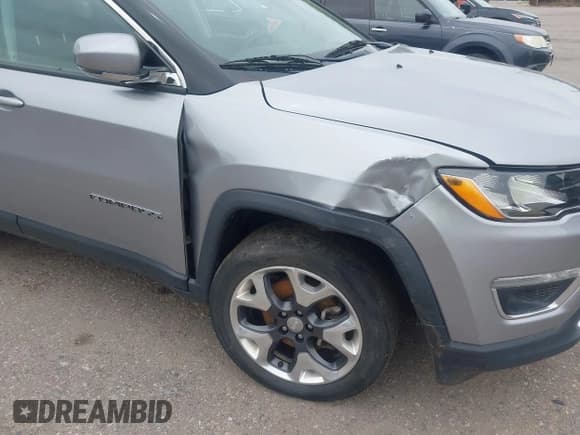 ✅ 2018 Jeep Compass Limited • VIN: 3C4NJDCB8JT480574 • Lot: 42360836. Wystawiony na IAAI z przebiegiem 80 235 mil. Bezpłatny archiwum sprzedaży aukcyjnych z USA i szczegółowy raport historii pojazdu na DreamBid. Zdjęcie 6.