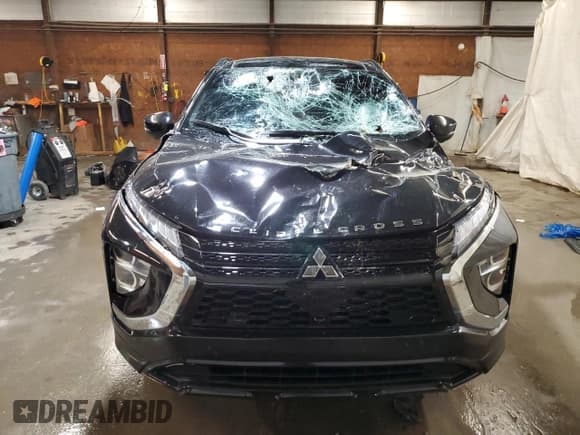 ✅ 2024 Mitsubishi Eclipse Cross SE • VIN: JA4ATWAA5RZ064902 • Лот: 56657385. Опубликован ранее на Copart с пробегом 7 972 миль. Бесплатный доступ к архиву аукционных продаж из США и подробный отчёт об истории автомобиля на DreamBid. Изображение 5.