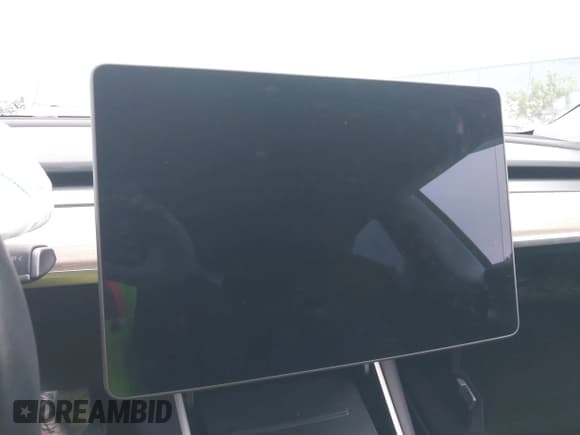 ✅ 2020 Tesla Model 3 Standard Range Plus • VIN: 5YJ3E1EA7LF633297 • Лот: 43512248. Опубликован ранее на IAAI с пробегом Не указан. Бесплатный доступ к архиву аукционных продаж из США и подробный отчёт об истории автомобиля на DreamBid. Изображение 17.