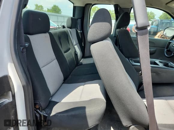 ✅ 2009 Chevrolet Silverado 1500 Work Truck • VIN: 1GCEC19X39Z274224 • Lot: 64923775. Wystawiony na Copart z przebiegiem 62 982 mil. Bezpłatny archiwum sprzedaży aukcyjnych z USA i szczegółowy raport historii pojazdu na DreamBid. Zdjęcie 10.