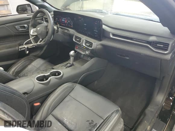 ✅ 2025 Ford Mustang EcoBoost Premium • VIN: 1FAGP8UH7S5111018 • Lot: 90645605. Listed on Copart with 10,057 mi. Free auction sales archive from the USA and detailed vehicle history report at DreamBid. Image 8.